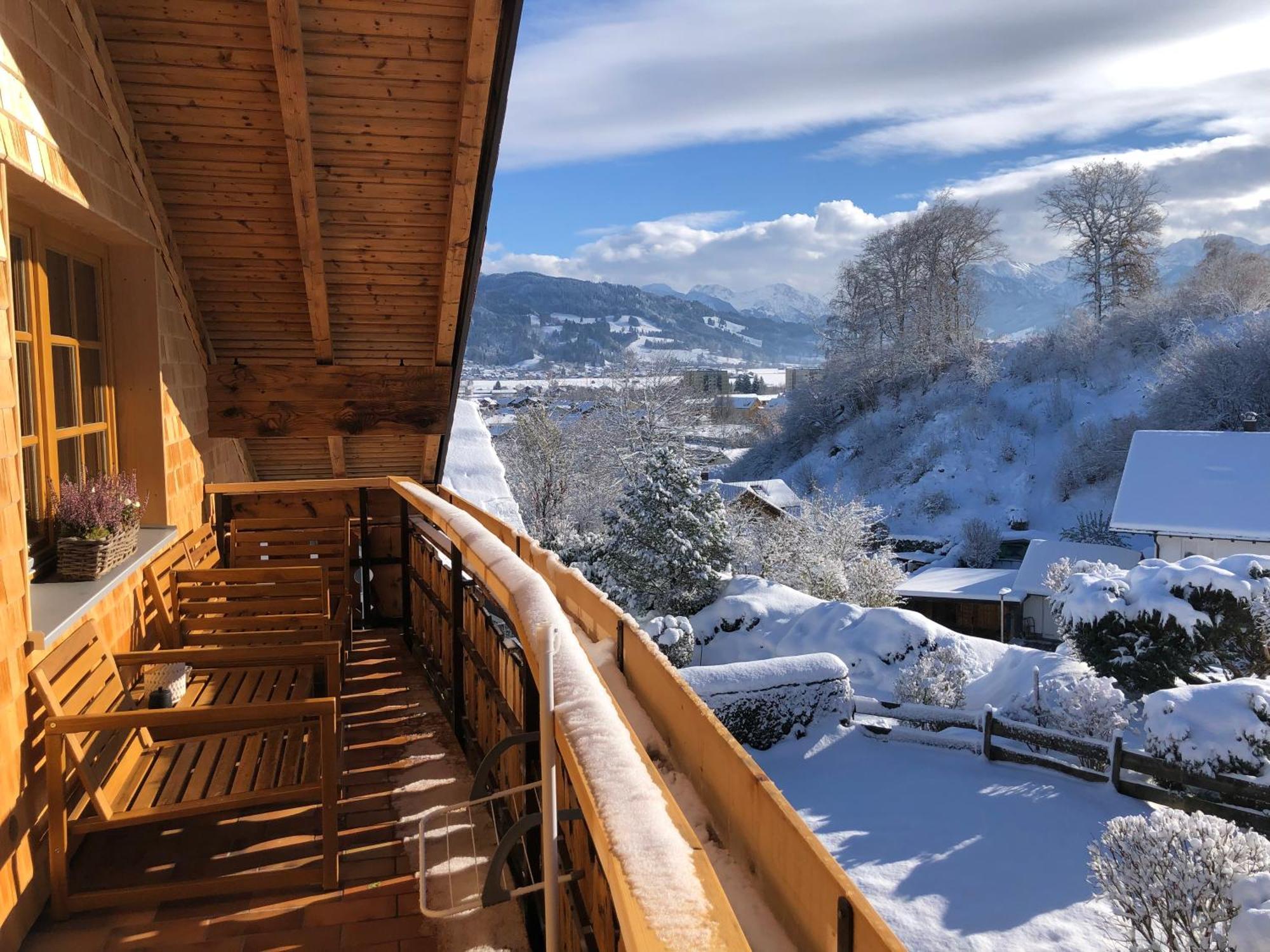 Nagelfluh Hüs – Traumhafte 2-Zimmerwohnung mit Bergblick und Südbalkon Blaichach Exterior foto