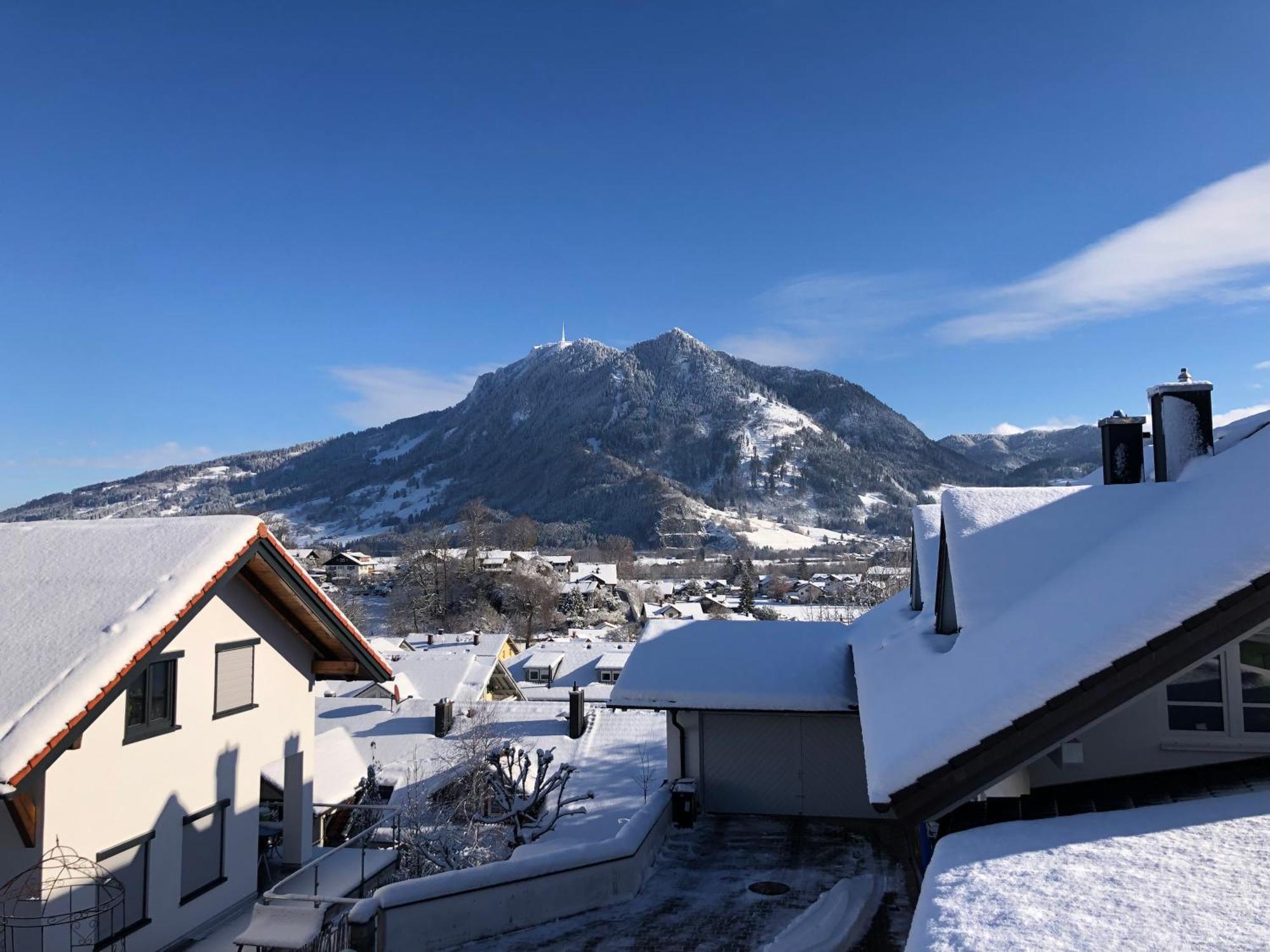 Nagelfluh Hüs – Traumhafte 2-Zimmerwohnung mit Bergblick und Südbalkon Blaichach Exterior foto